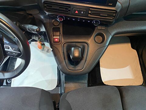 2024 Dizel Manuel Peugeot Partner Beyaz Gürel Tasarım Aksesuar Otomotiv San. Tic. Ltd. Şti.