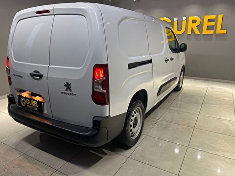 2024 Dizel Manuel Peugeot Partner Beyaz Gürel Tasarım Aksesuar Otomotiv San. Tic. Ltd. Şti.