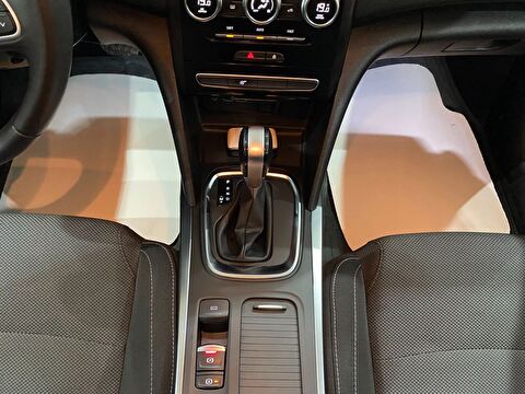 2023 Benzin Otomatik Renault Megane Gri Gürel Tasarım Aksesuar Otomotiv San. Tic. Ltd. Şti.
