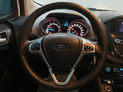 2023 Benzin Manuel Ford Tourneo Courier Beyaz Gürel Tasarım Aksesuar Otomotiv San. Tic. Ltd. Şti.