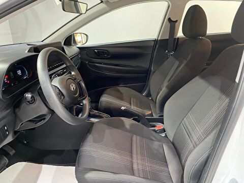 2024 Benzin Otomatik Hyundai i20 Beyaz Gürel Tasarım Aksesuar Otomotiv San. Tic. Ltd. Şti.