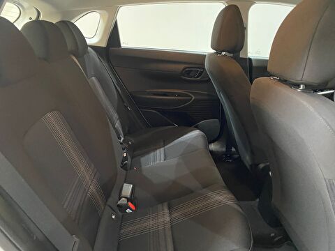 2024 Benzin Otomatik Hyundai i20 Beyaz Gürel Tasarım Aksesuar Otomotiv San. Tic. Ltd. Şti.