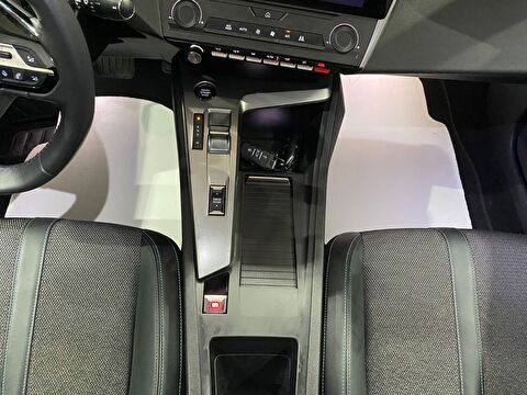 2024 Benzin Otomatik Peugeot 408 Kırmızı Gürel Tasarım Aksesuar Otomotiv San. Tic. Ltd. Şti.