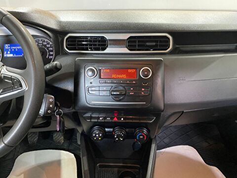 2022 Benzin Manuel Dacia Duster Gri Gürel Tasarım Aksesuar Otomotiv San. Tic. Ltd. Şti.