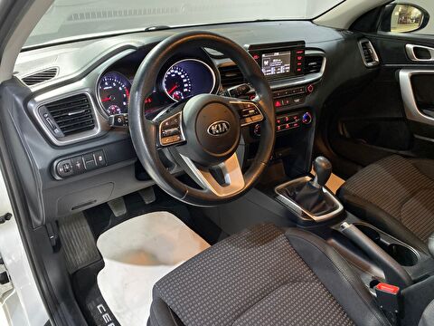 2019 Benzin Manuel Kia Cee'd Beyaz Gürel Tasarım Aksesuar Otomotiv San. Tic. Ltd. Şti.