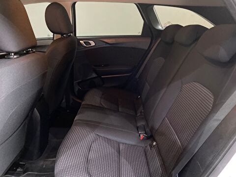2019 Benzin Manuel Kia Cee'd Beyaz Gürel Tasarım Aksesuar Otomotiv San. Tic. Ltd. Şti.