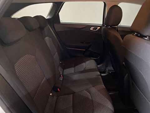 2019 Benzin Manuel Kia Cee'd Beyaz Gürel Tasarım Aksesuar Otomotiv San. Tic. Ltd. Şti.