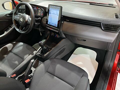 2022 Benzin Manuel Renault Clio Kırmızı Gürel Tasarım Aksesuar Otomotiv San. Tic. Ltd. Şti.