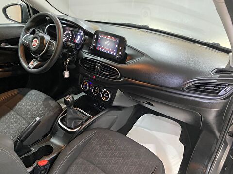 2023 Benzin Manuel Fiat Egea Gri Gürel Tasarım Aksesuar Otomotiv San. Tic. Ltd. Şti.