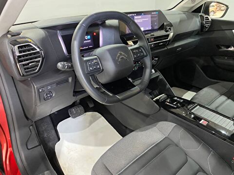 2024 Benzin Otomatik Citroen C4 X Kırmızı Gürel Tasarım Aksesuar Otomotiv San. Tic. Ltd. Şti.