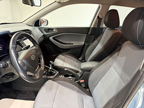 2017 Benzin Manuel Hyundai i20 Active Mavi Gürel Tasarım Aksesuar Otomotiv San. Tic. Ltd. Şti.
