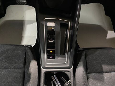 2023 MHEV Otomatik Volkswagen Golf Beyaz Gürel Tasarım Aksesuar Otomotiv San. Tic. Ltd. Şti.
