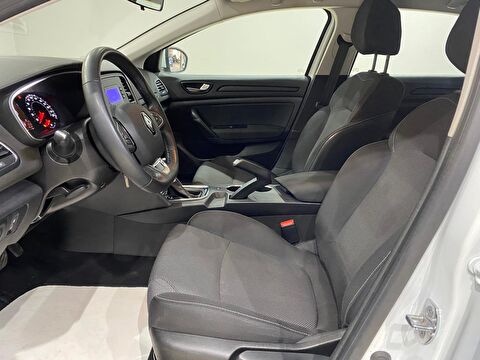 2022 Benzin Otomatik Renault Megane Beyaz Gürel Tasarım Aksesuar Otomotiv San. Tic. Ltd. Şti.