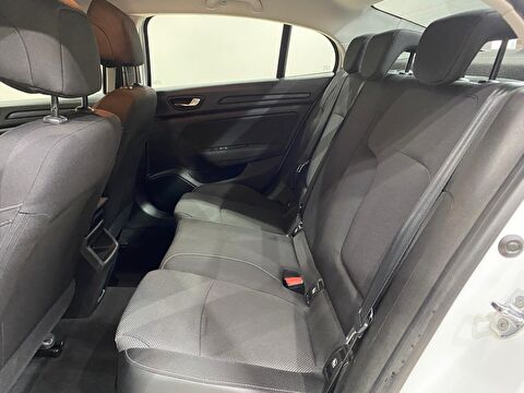 2022 Benzin Otomatik Renault Megane Beyaz Gürel Tasarım Aksesuar Otomotiv San. Tic. Ltd. Şti.
