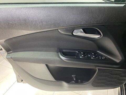 TaksitliOto.Net | 2.El Fiat Egea Cross 1.4 Fire Urban | Manuel & Benzin | Gri | İzmir.2el 2023 Benzin Manuel Fiat Egea Gri Gürel Tasarım Aksesuar Otomotiv San. Tic. Ltd. Şti.