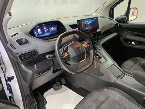 2026 Dizel Otomatik Peugeot Rifter Beyaz Gürel Tasarım Aksesuar Otomotiv San. Tic. Ltd. Şti.