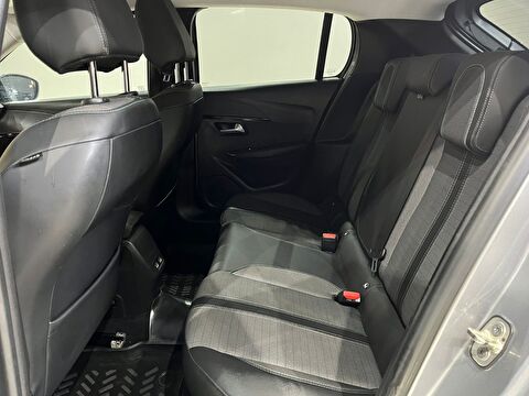 2021 Benzin Otomatik Peugeot 208 Gümüş Gri Gürel Tasarım Aksesuar Otomotiv San. Tic. Ltd. Şti.