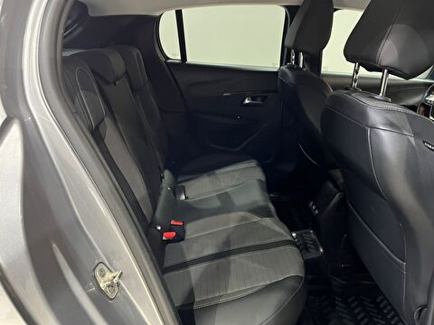 2021 Benzin Otomatik Peugeot 208 Gümüş Gri Gürel Tasarım Aksesuar Otomotiv San. Tic. Ltd. Şti.