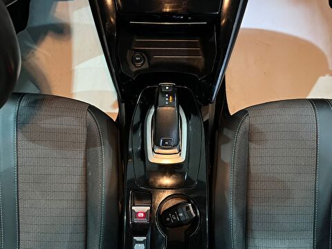 2021 Benzin Otomatik Peugeot 208 Gümüş Gri Gürel Tasarım Aksesuar Otomotiv San. Tic. Ltd. Şti.