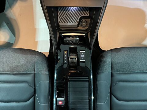 2024 Benzin Otomatik Citroen C4 X Beyaz Gürel Tasarım Aksesuar Otomotiv San. Tic. Ltd. Şti.