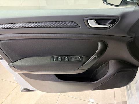 2026 Benzin Manuel RENAULT MEGANE Beyaz Gürel Tasarım Aksesuar Otomotiv San. Tic. Ltd. Şti.