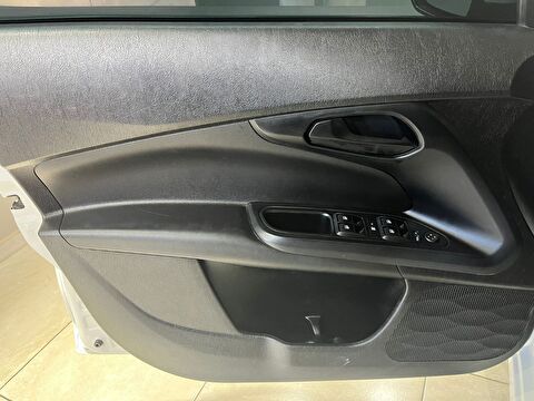 2022 Dizel Manuel Fiat Egea Beyaz Gürel Tasarım Aksesuar Otomotiv San. Tic. Ltd. Şti.