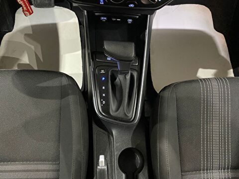 2024 Benzin Otomatik Hyundai i20 Kırmızı Gürel Tasarım Aksesuar Otomotiv San. Tic. Ltd. Şti.