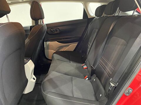 2024 Benzin Otomatik Hyundai Bayon Kırmızı Gürel Tasarım Aksesuar Otomotiv San. Tic. Ltd. Şti.
