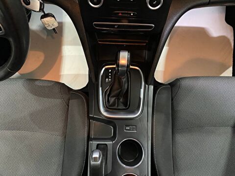 2022 Benzin Otomatik Renault Megane Beyaz Gürel Tasarım Aksesuar Otomotiv San. Tic. Ltd. Şti.