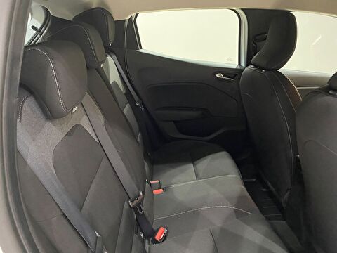 2026 Benzin Otomatik Renault Clio Beyaz Gürel Tasarım Aksesuar Otomotiv San. Tic. Ltd. Şti.