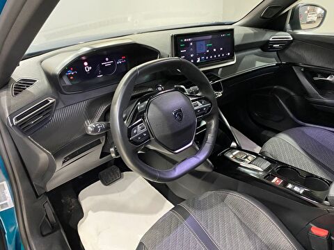 2025 Benzin Otomatik Peugeot 2008 Mavi Gürel Tasarım Aksesuar Otomotiv San. Tic. Ltd. Şti.