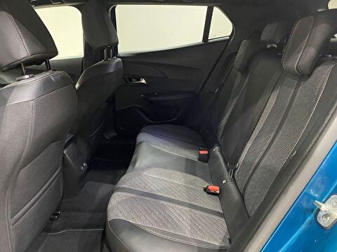 2025 Benzin Otomatik Peugeot 2008 Mavi Gürel Tasarım Aksesuar Otomotiv San. Tic. Ltd. Şti.