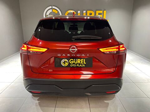 2023 MHEV Otomatik Nissan Qashqai Kırmızı Gürel Tasarım Aksesuar Otomotiv San. Tic. Ltd. Şti.