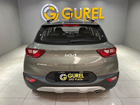 2023 Benzin Otomatik Kia Stonic Yeşil Gürel Tasarım Aksesuar Otomotiv San. Tic. Ltd. Şti.