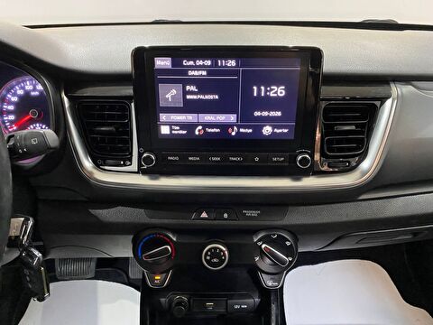 2023 Benzin Otomatik Kia Stonic Yeşil Gürel Tasarım Aksesuar Otomotiv San. Tic. Ltd. Şti.