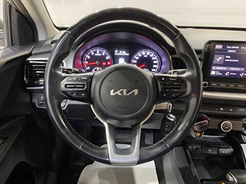 2023 Benzin Otomatik Kia Stonic Yeşil Gürel Tasarım Aksesuar Otomotiv San. Tic. Ltd. Şti.