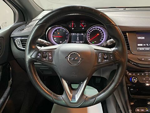 2017 Benzin Otomatik Opel Astra Kırmızı Gürel Tasarım Aksesuar Otomotiv San. Tic. Ltd. Şti.
