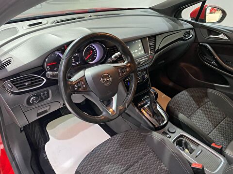 2017 Benzin Otomatik Opel Astra Kırmızı Gürel Tasarım Aksesuar Otomotiv San. Tic. Ltd. Şti.