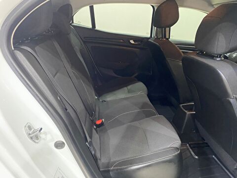2018 Benzin Manuel Renault Megane Beyaz Gürel Tasarım Aksesuar Otomotiv San. Tic. Ltd. Şti.