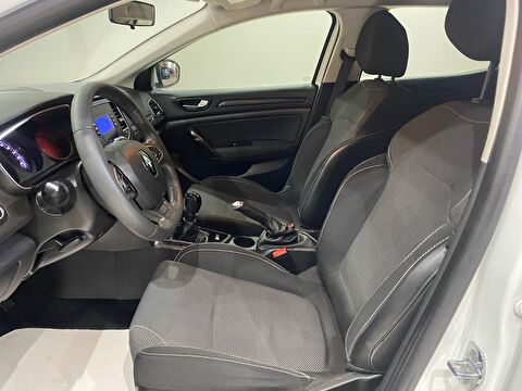2018 Benzin Manuel Renault Megane Beyaz Gürel Tasarım Aksesuar Otomotiv San. Tic. Ltd. Şti.