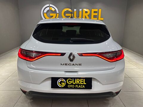 2018 Benzin Manuel Renault Megane Beyaz Gürel Tasarım Aksesuar Otomotiv San. Tic. Ltd. Şti.