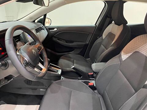 2025 Benzin Otomatik Renault Clio Gri Gürel Tasarım Aksesuar Otomotiv San. Tic. Ltd. Şti.