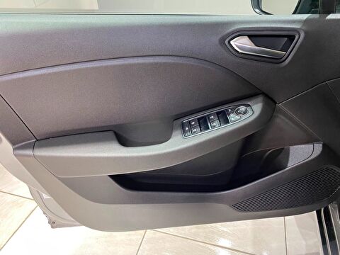 2025 Benzin Otomatik Renault Clio Gri Gürel Tasarım Aksesuar Otomotiv San. Tic. Ltd. Şti.