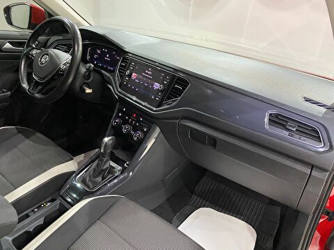 2020 Benzin Otomatik Volkswagen T-Roc Kırmızı Gürel Tasarım Aksesuar Otomotiv San. Tic. Ltd. Şti.