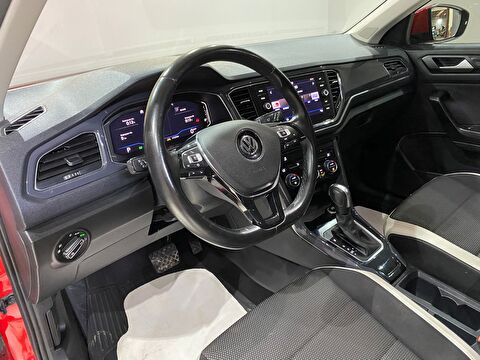 2020 Benzin Otomatik Volkswagen T-Roc Kırmızı Gürel Tasarım Aksesuar Otomotiv San. Tic. Ltd. Şti.