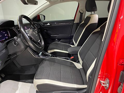 2020 Benzin Otomatik Volkswagen T-Roc Kırmızı Gürel Tasarım Aksesuar Otomotiv San. Tic. Ltd. Şti.