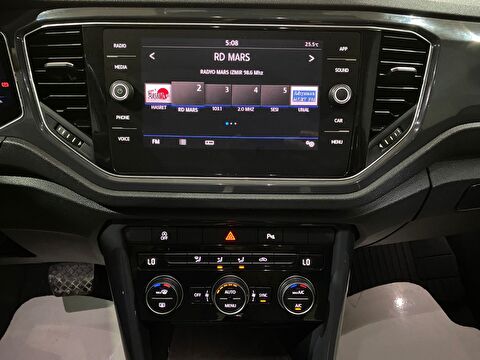 2020 Benzin Otomatik Volkswagen T-Roc Kırmızı Gürel Tasarım Aksesuar Otomotiv San. Tic. Ltd. Şti.