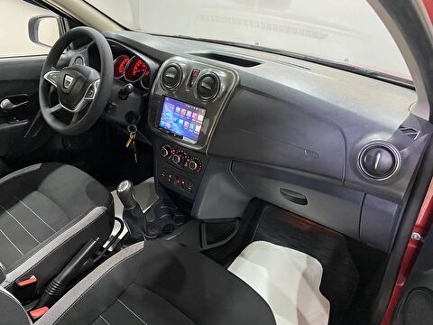 2017 Dizel Manuel Dacia Sandero Kırmızı Gürel Tasarım Aksesuar Otomotiv San. Tic. Ltd. Şti.