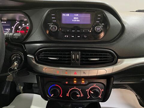 2020 Benzin Manuel Fiat Egea Kırmızı Gürel Tasarım Aksesuar Otomotiv San. Tic. Ltd. Şti.
