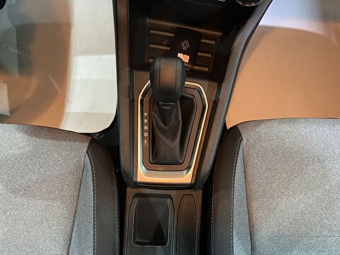 2024 Benzin Otomatik Renault Clio Gri Gürel Tasarım Aksesuar Otomotiv San. Tic. Ltd. Şti.